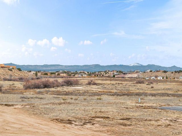 379 S Siesta Dr, Pueblo West, CO 81007