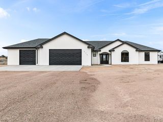 379 S Siesta Dr, Pueblo West, CO 81007