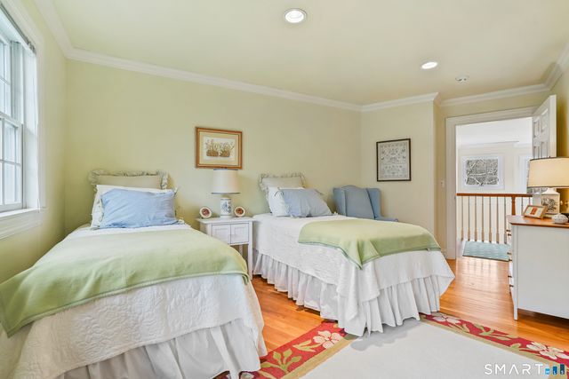 41 Lake Wind Road, New Canaan, CT 06840