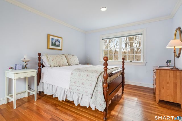 41 Lake Wind Road, New Canaan, CT 06840