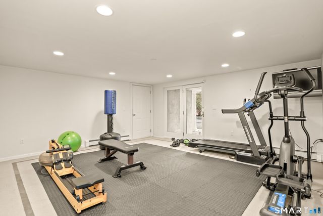 41 Lake Wind Road, New Canaan, CT 06840