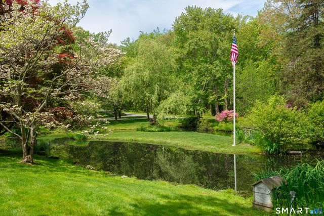 41 Lake Wind Road, New Canaan, CT 06840