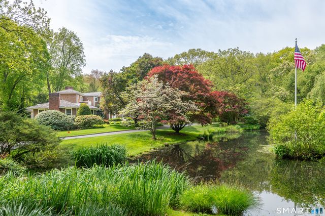 41 Lake Wind Road, New Canaan, CT 06840