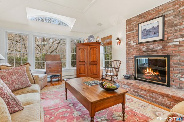 41 Lake Wind Road, New Canaan, CT 06840