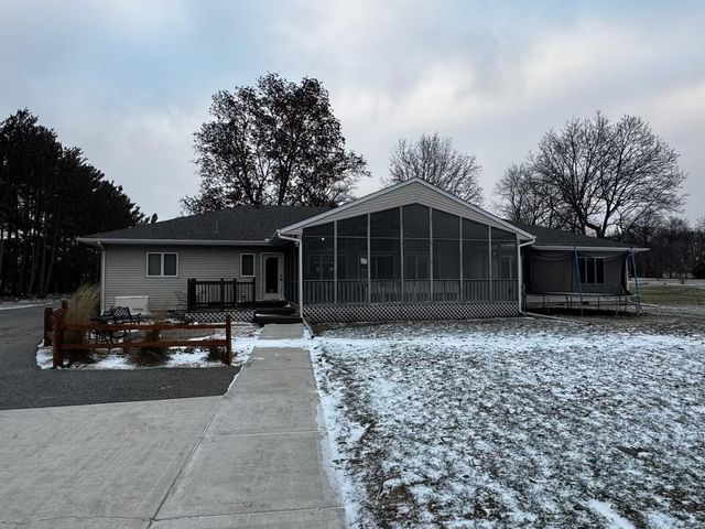 772 W 900 S, Hebron, IN 46341