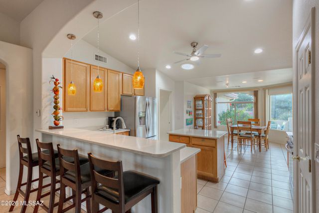 1190 N Laurel Glen Drive, Green Valley, AZ 85614