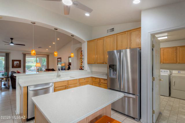 1190 N Laurel Glen Drive, Green Valley, AZ 85614