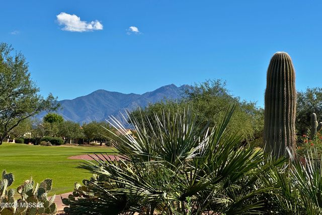 1190 N Laurel Glen Drive, Green Valley, AZ 85614