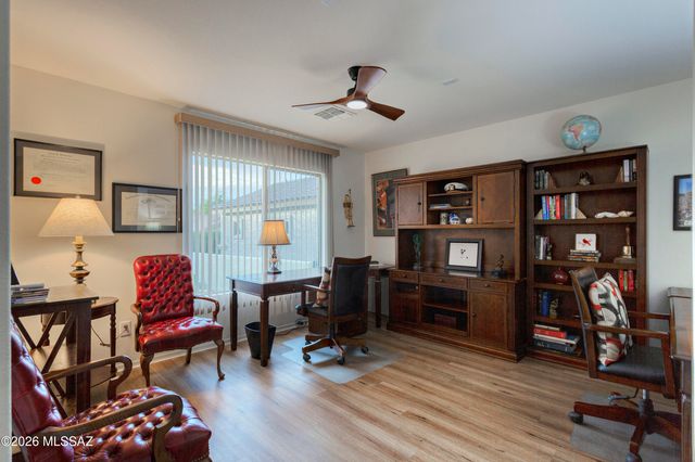 1190 N Laurel Glen Drive, Green Valley, AZ 85614