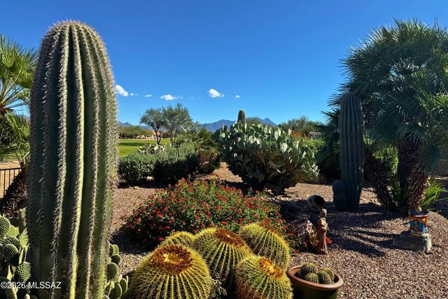 1190 N Laurel Glen Drive, Green Valley, AZ 85614