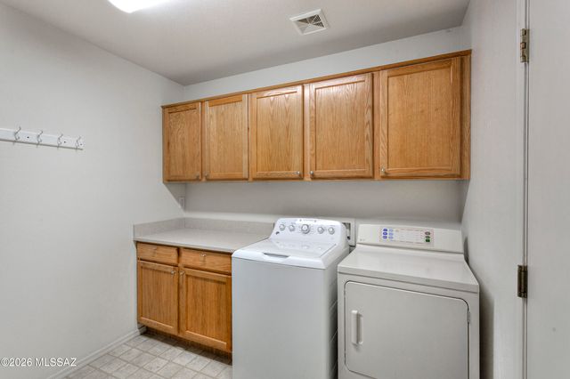 1190 N Laurel Glen Drive, Green Valley, AZ 85614