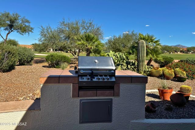 1190 N Laurel Glen Drive, Green Valley, AZ 85614