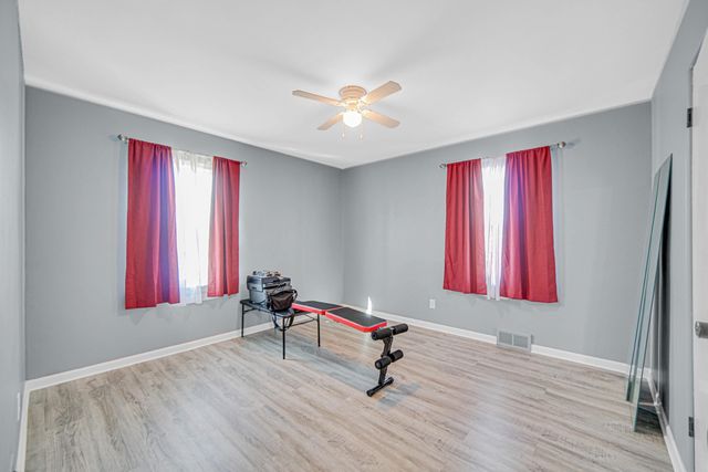 1119 W 38th Place, Hobart, IN 46342