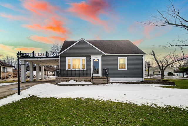 1119 W 38th Place, Hobart, IN 46342