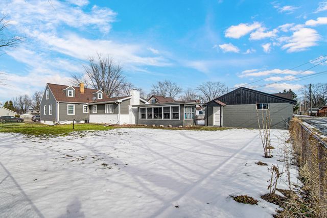 1119 W 38th Place, Hobart, IN 46342