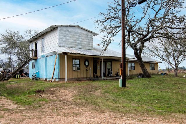 5431 N Us Hwy 77, La Grange, TX 78945