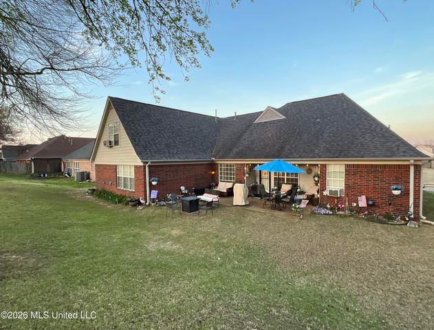 7741 Meadow Ridge Lane, Olive Branch, MS 38654