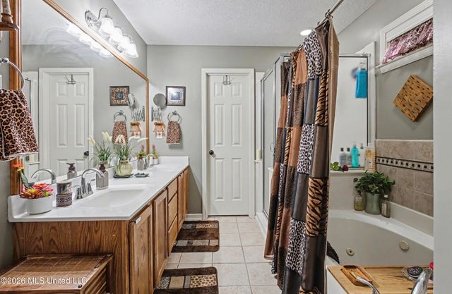 7741 Meadow Ridge Lane, Olive Branch, MS 38654