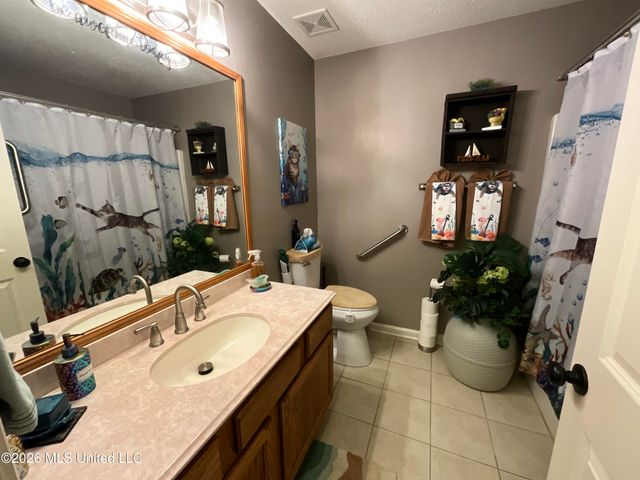 7741 Meadow Ridge Lane, Olive Branch, MS 38654