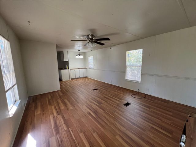 806 N Oneal, Caldwell, TX 77836