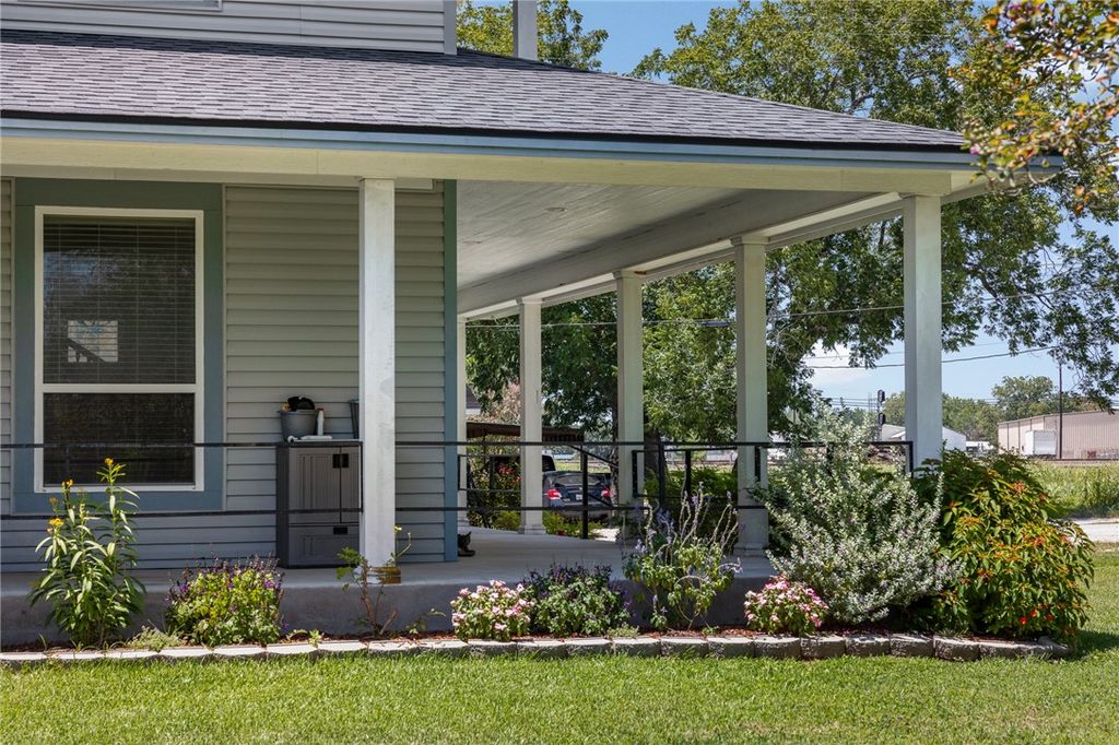 400 South Front Street, Caldwell, TX 77836 — photo 5