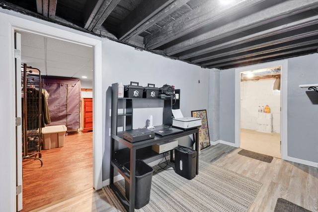 43 Agnes St, Springfield, MA 01118