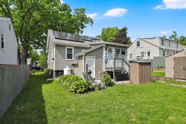 43 Agnes St, Springfield, MA 01118