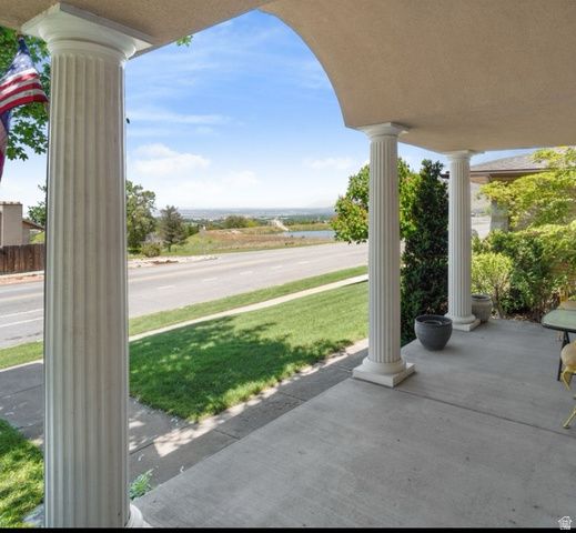 1761 S DAVIS BLVD, Bountiful, UT 84010