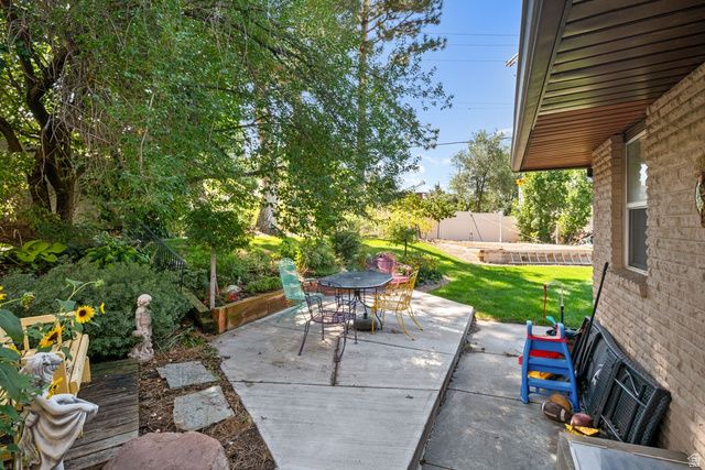 1761 S DAVIS BLVD, Bountiful, UT 84010