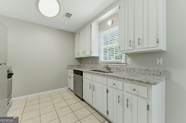 615 Hickory Nobb, Sugar Hill, GA 30518