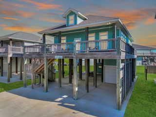 974 Surf Road, Crystal Beach, TX 77650