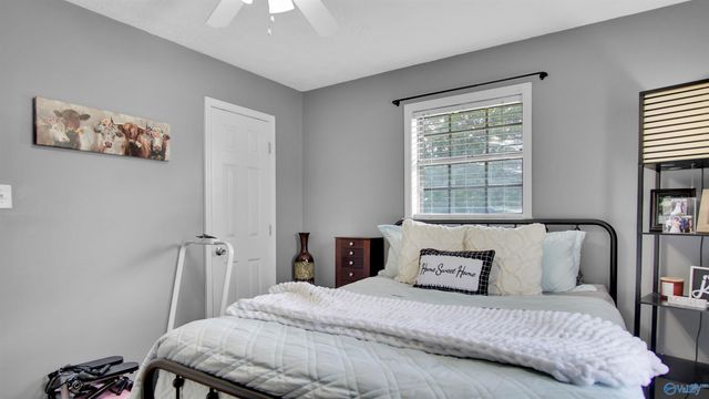 1620 Peach Orchard Road NW, Hartselle, AL 35640