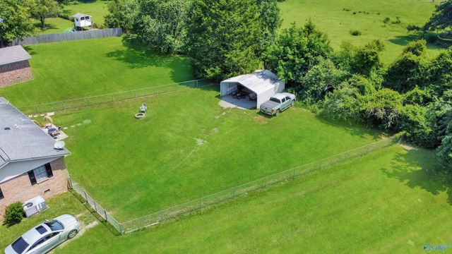 1620 Peach Orchard Road NW, Hartselle, AL 35640