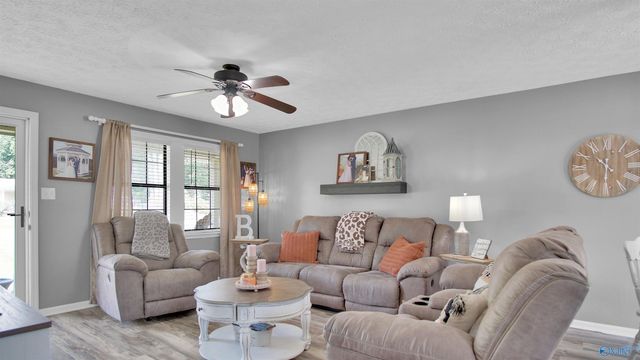 1620 Peach Orchard Road NW, Hartselle, AL 35640