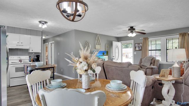 1620 Peach Orchard Road NW, Hartselle, AL 35640