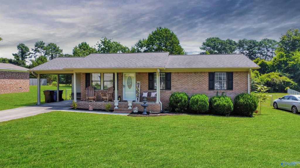 1620 Peach Orchard Road NW, Hartselle, AL 35640