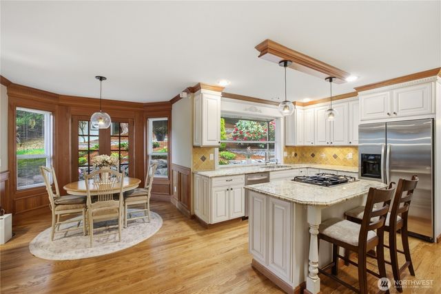 15430 SE 67th Place, Bellevue, WA 98006