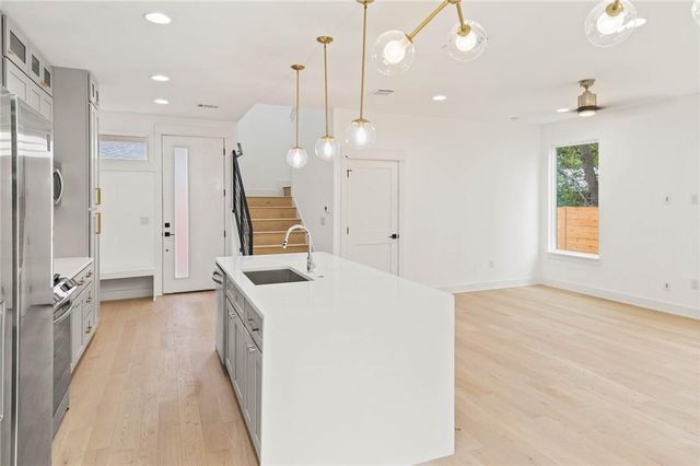 3321 Hemlock Ave 2, Austin, TX 78722