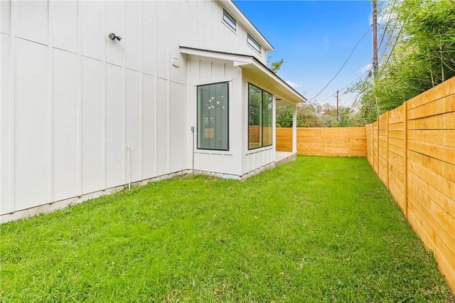 3321 Hemlock Ave 2, Austin, TX 78722