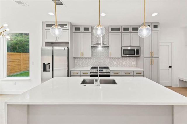 3321 Hemlock Ave 2, Austin, TX 78722