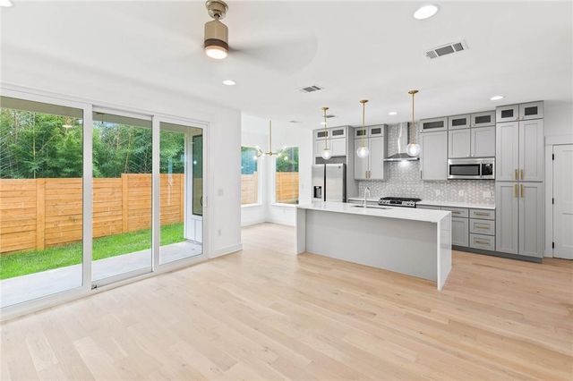 3321 Hemlock Ave 2, Austin, TX 78722