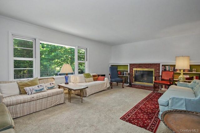 10 Lakeview Road, Ossining, NY 10562