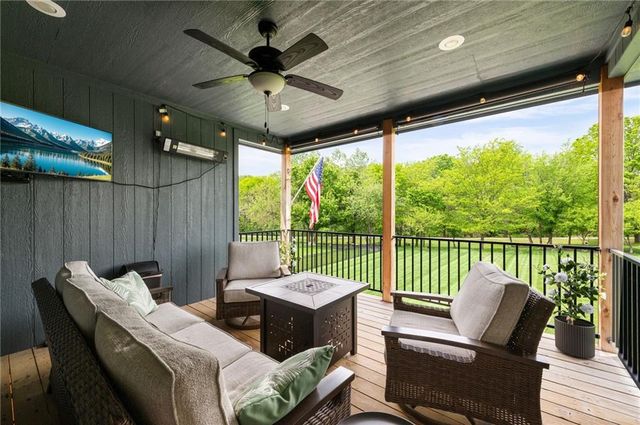 2104 Foxtail Drive, Kearney, MO 64060
