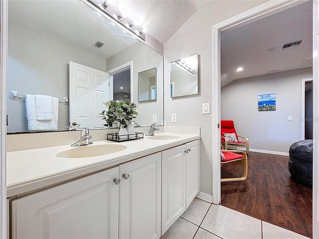 19540 SUNSET BAY DRIVE, Land O Lakes, FL 34638