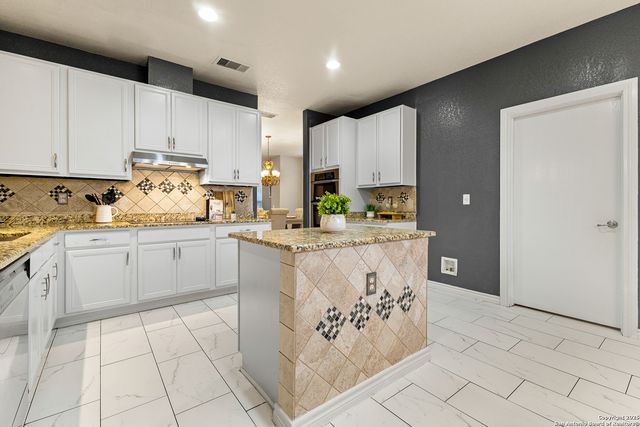 11227 Oro Canyon, San Antonio, TX 78254