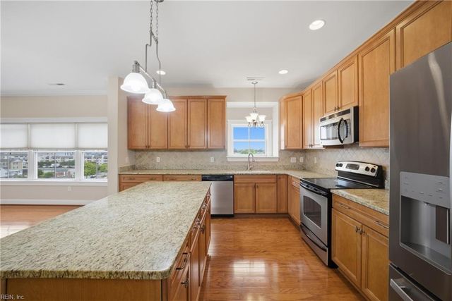2950 Baltic Ave Apt 502, Virginia Beach, VA 23451
