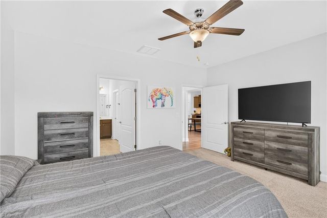 1671 Coopers Hawk Drive, Kernersville, NC 27284