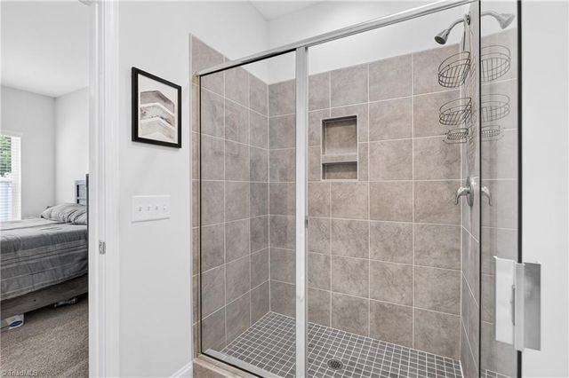 1671 Coopers Hawk Drive, Kernersville, NC 27284