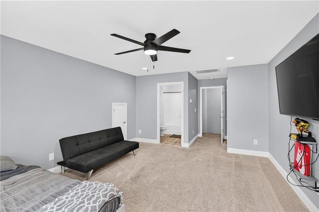 1671 Coopers Hawk Drive, Kernersville, NC 27284