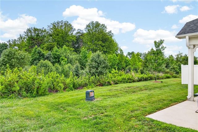 1671 Coopers Hawk Drive, Kernersville, NC 27284